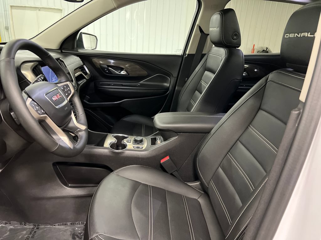 Certified 2024 GMC Terrain Denali w/ Denali Premium Package AWD/4WD image 13