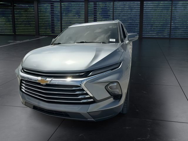 Used 2023 Chevrolet Blazer Premier w/ Driver Confidence II Package image 3