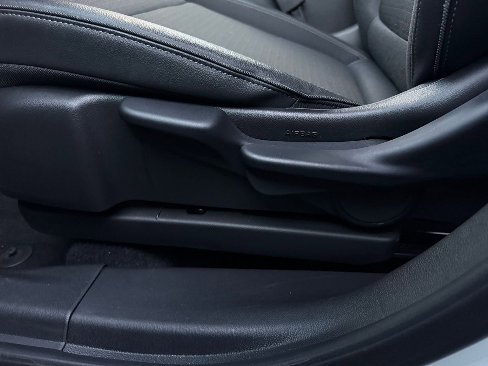 Used 2025 Buick Encore GX Preferred image 23