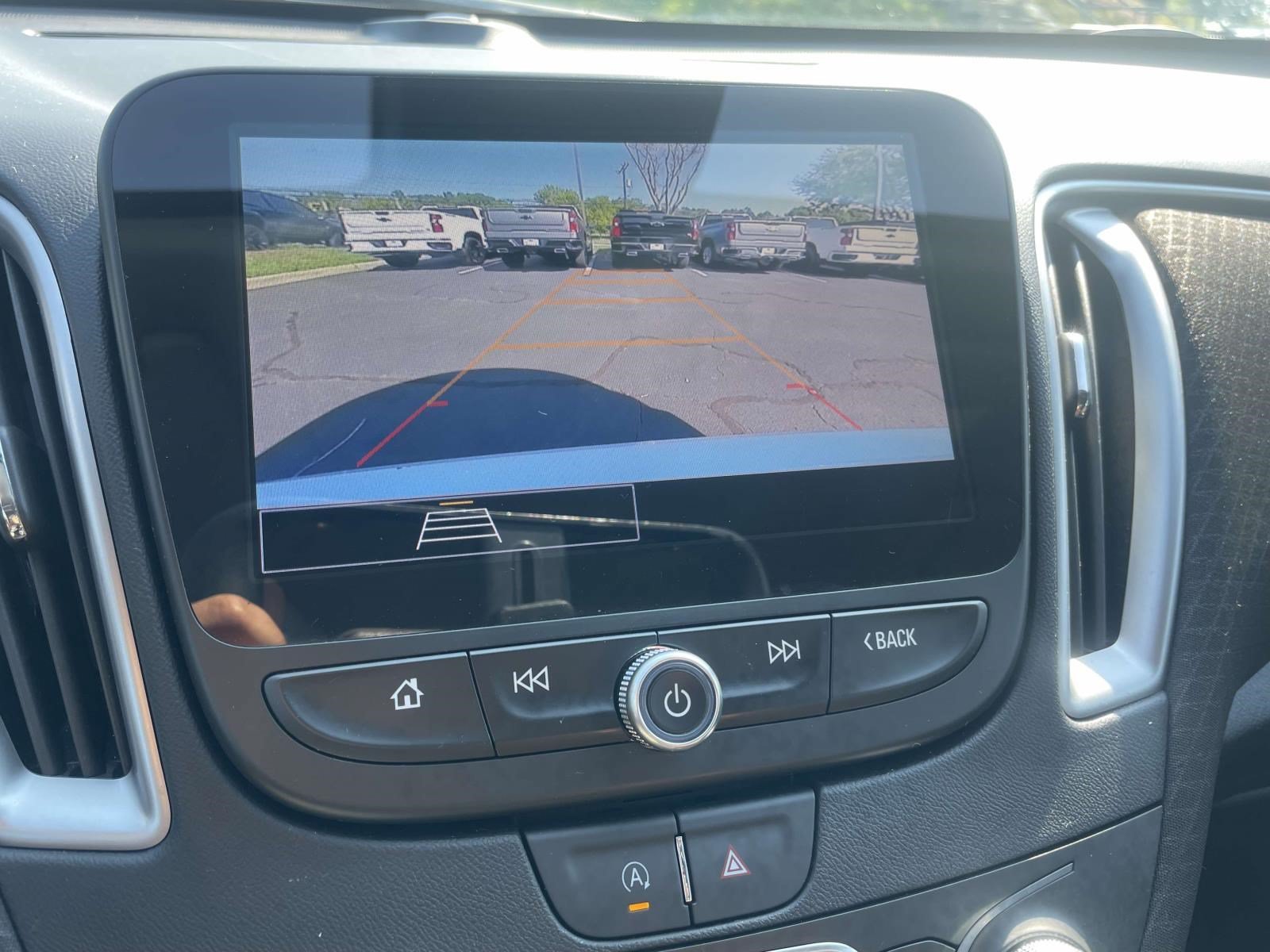 Used 2025 Chevrolet Malibu LT FWD image 26