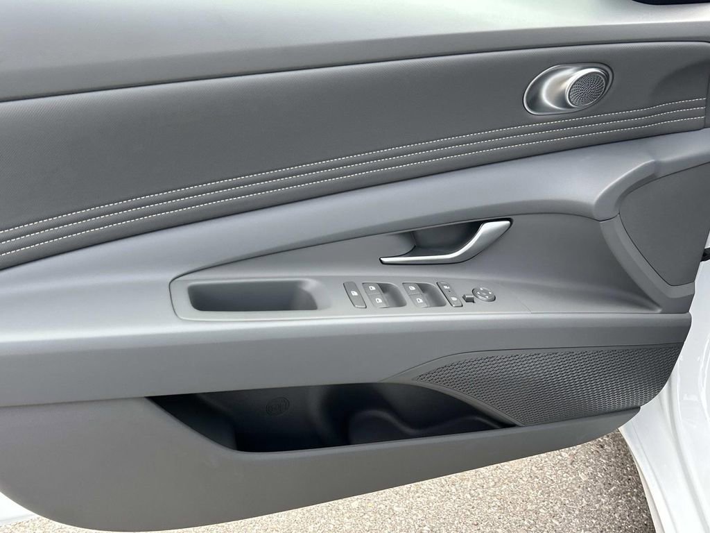 New 2026 Hyundai Elantra Sport image 14