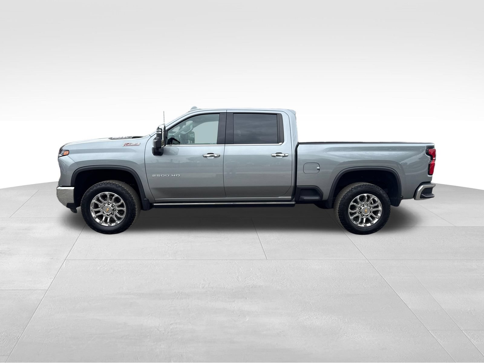 Used 2025 Chevrolet Silverado 2500 LTZ w/ LTZ Premium Package AWD/4WD video 2