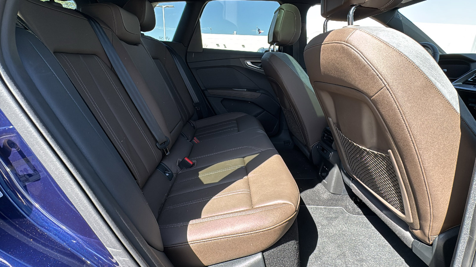 Used 2026 Audi Q4 e-tron Premium w/ Convenience Package image 25