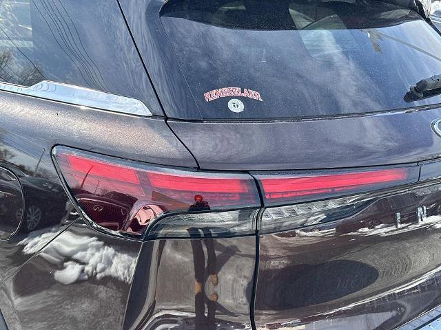 Certified 2022 INFINITI QX60 Luxe w/ Cargo Package image 10