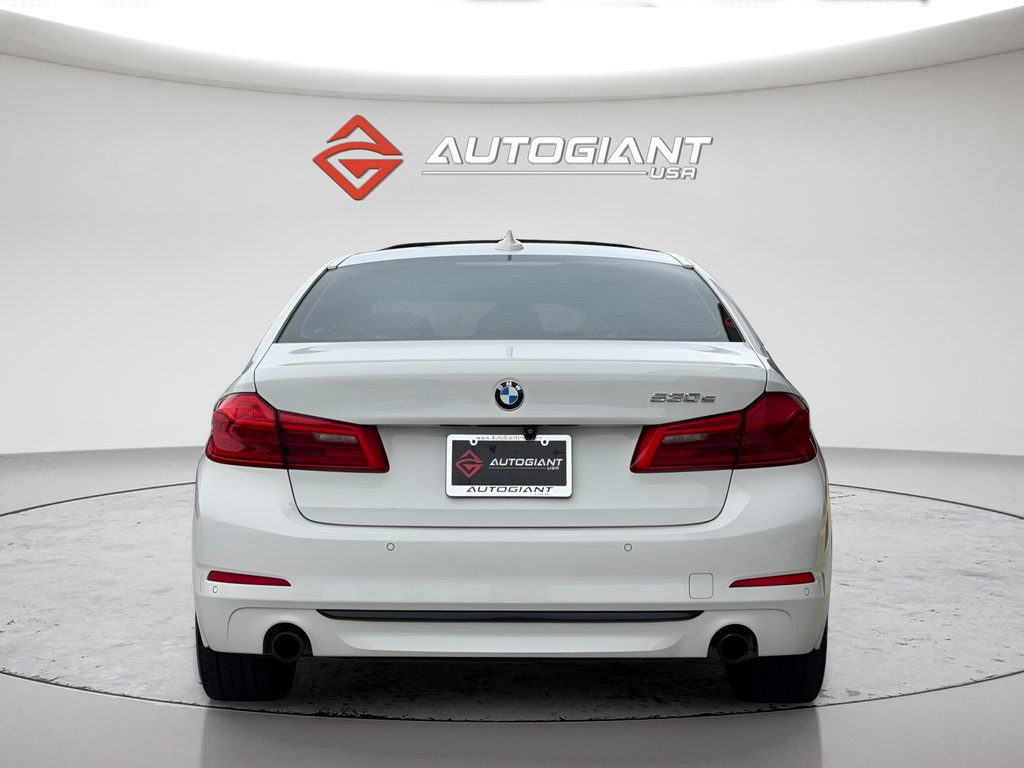 Used 2018 BMW 530e RWD image 9