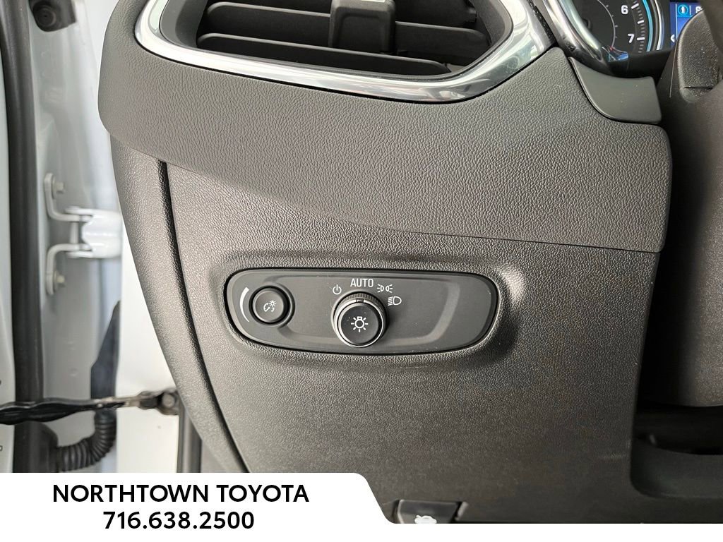 Used 2023 Chevrolet Equinox LT image 11