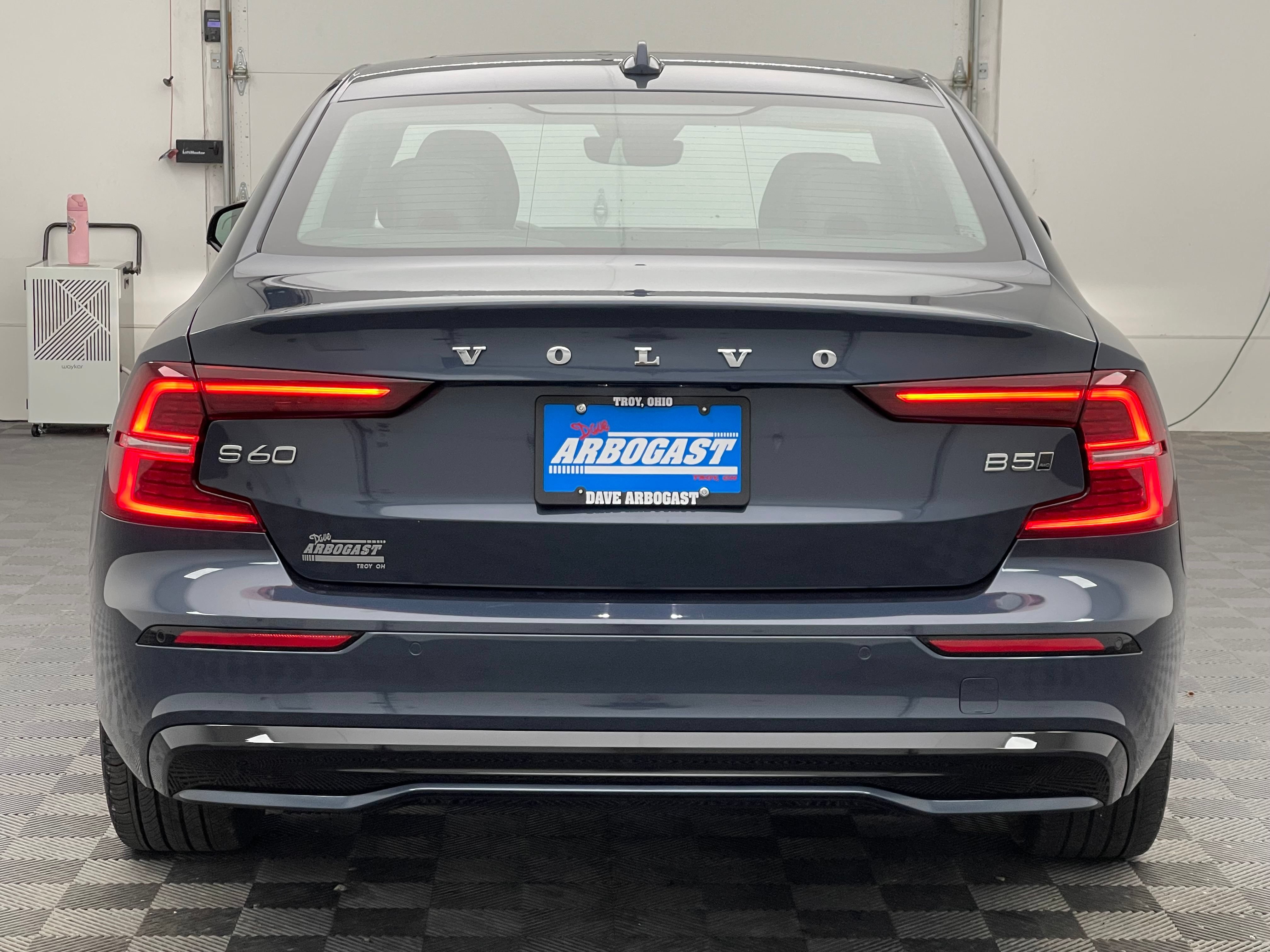 Used 2024 Volvo S60 B5 Plus AWD/4WD image 9
