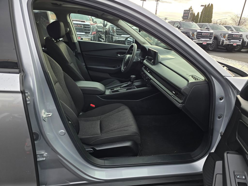 Used 2023 Honda Accord EX image 48