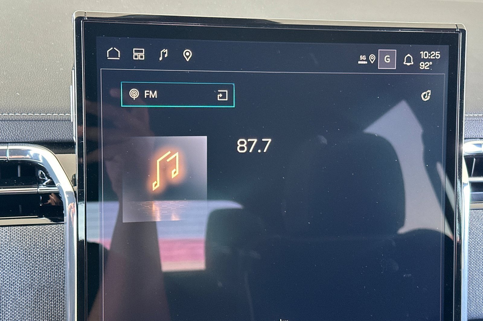 New 2026 GMC Sierra EV Elevation w/ LPO, Elevation Dark Package image 16