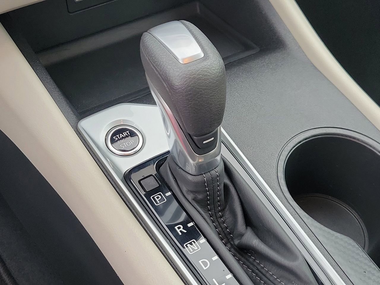 Used 2025 Nissan Altima 2.5 SV image 26