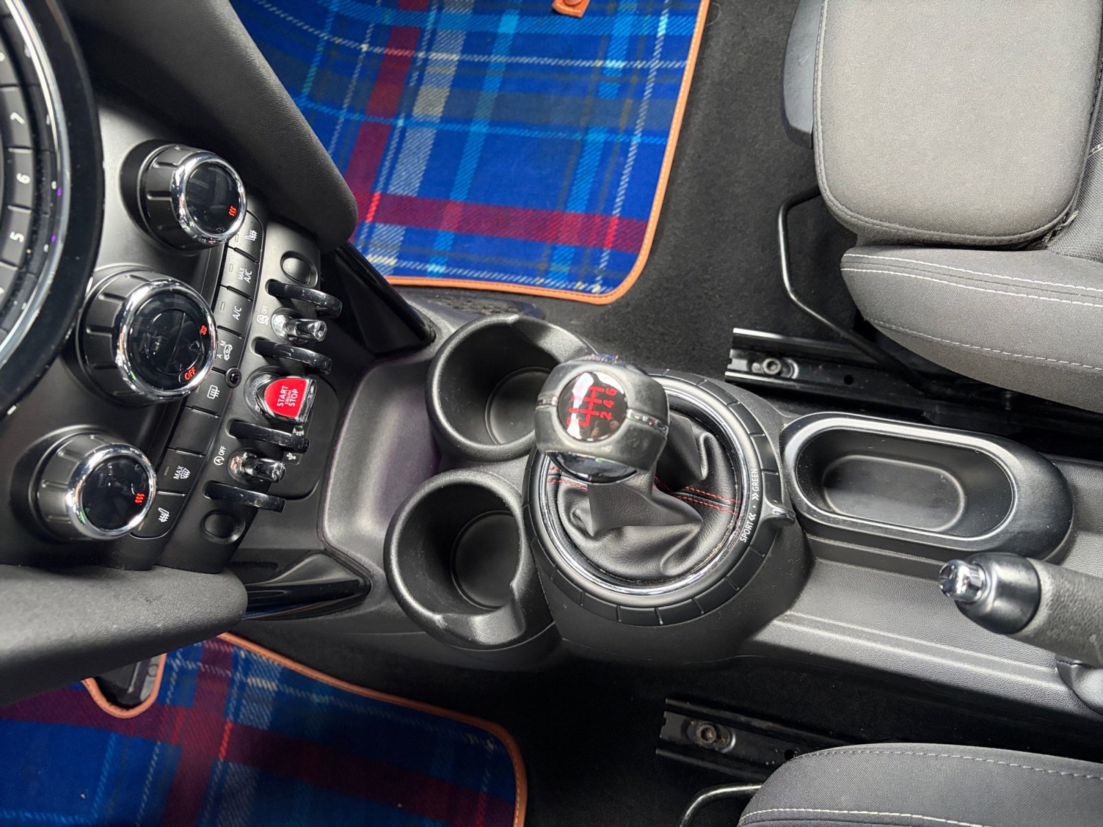 Used 2015 MINI Cooper 2-Door Hardtop image 22