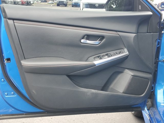 Certified 2025 Nissan Sentra SR FWD image 19