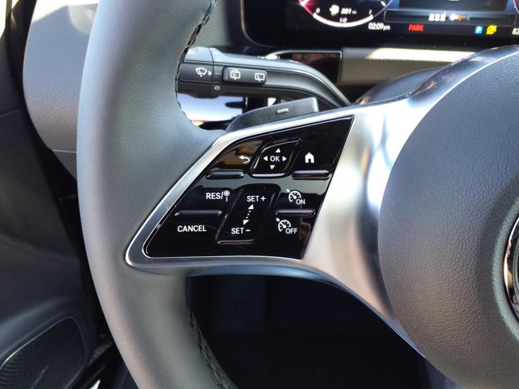 Certified 2025 Mercedes-Benz GLA 250 4MATIC image 15