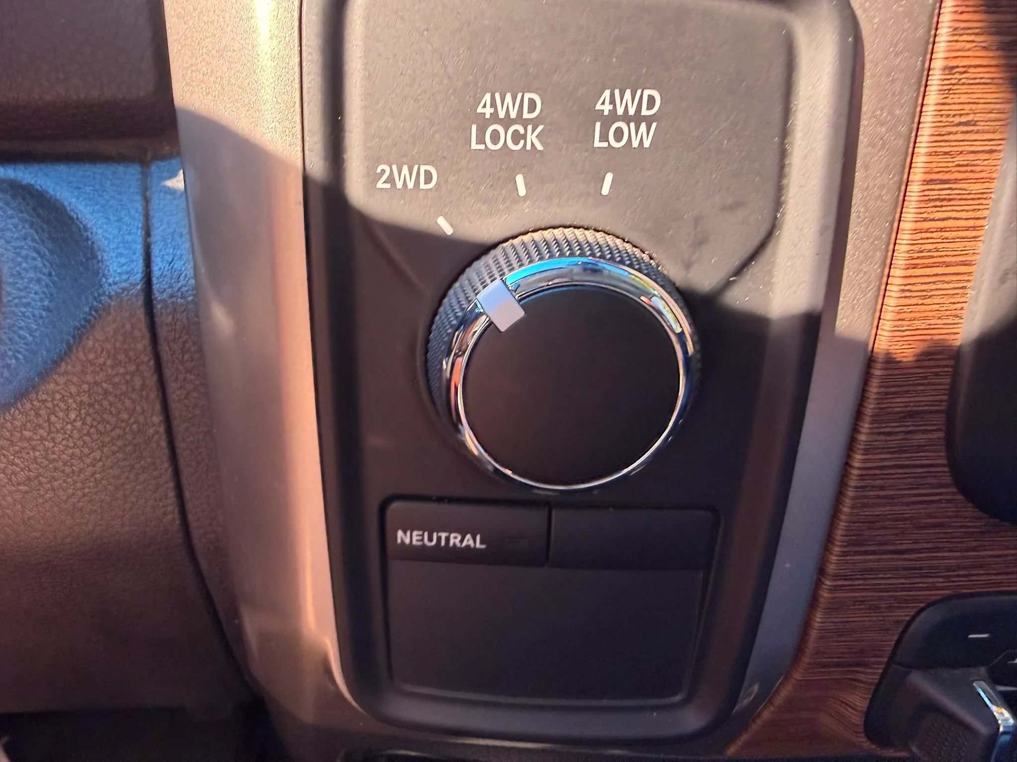 Used 2018 RAM 2500 Laramie AWD/4WD image 18