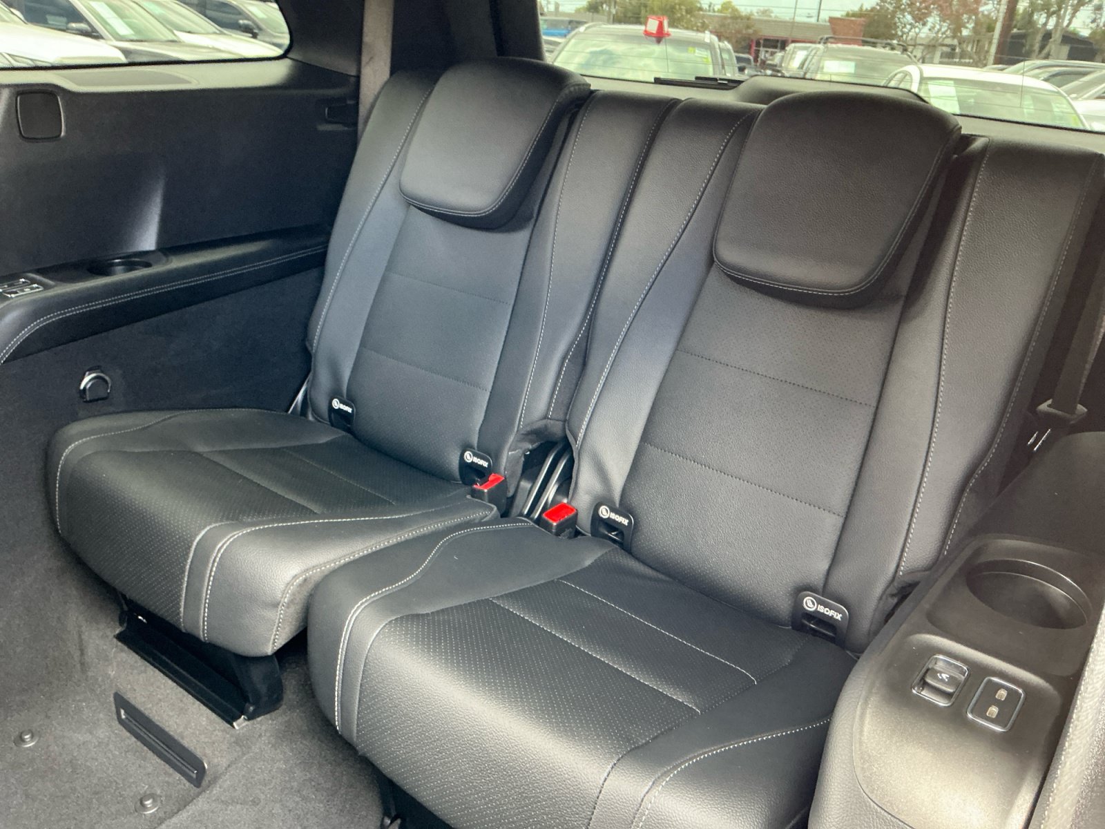 Used 2025 Mercedes-Benz GLS 450 4MATIC image 27