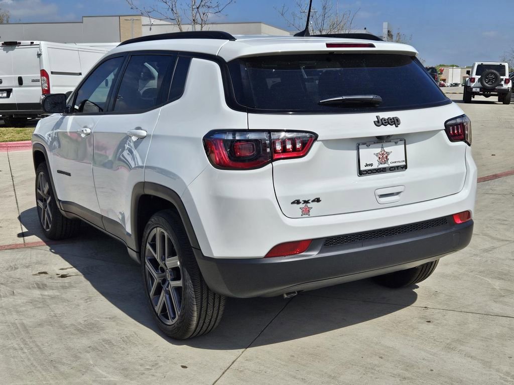 New 2026 Jeep Compass Latitude AWD/4WD image 3