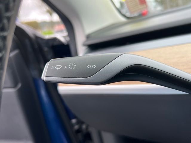 Used 2018 Tesla Model 3 Long Range image 17