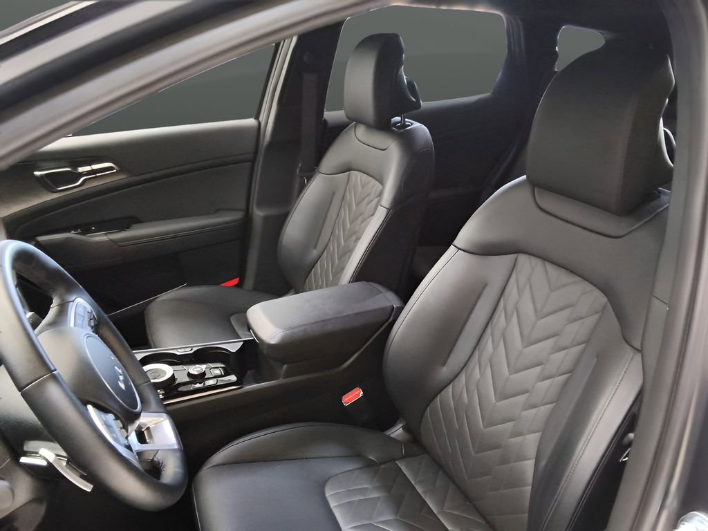 Used 2025 Kia Sportage X-Line image 16