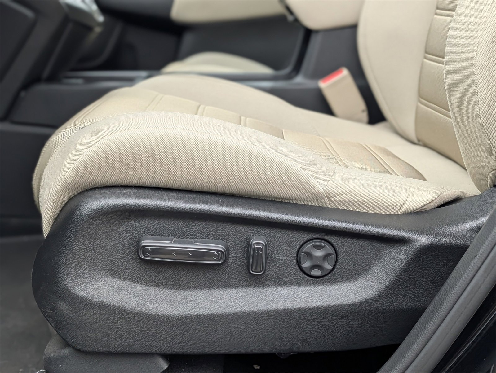 Used 2017 Honda CR-V EX image 17