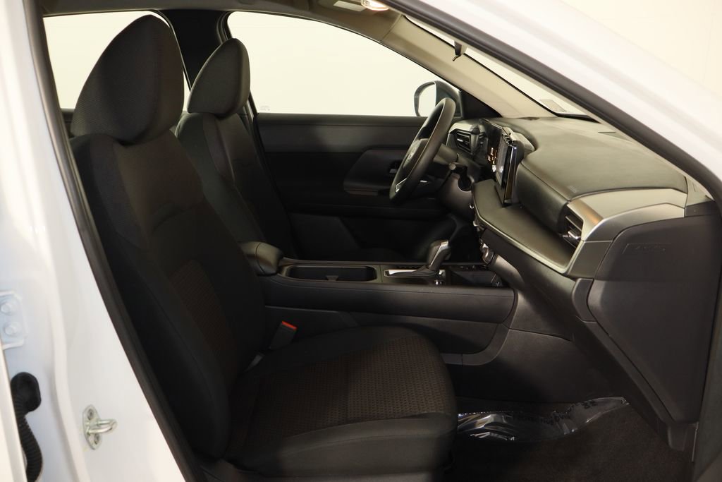 Used 2025 Nissan Kicks S image 19