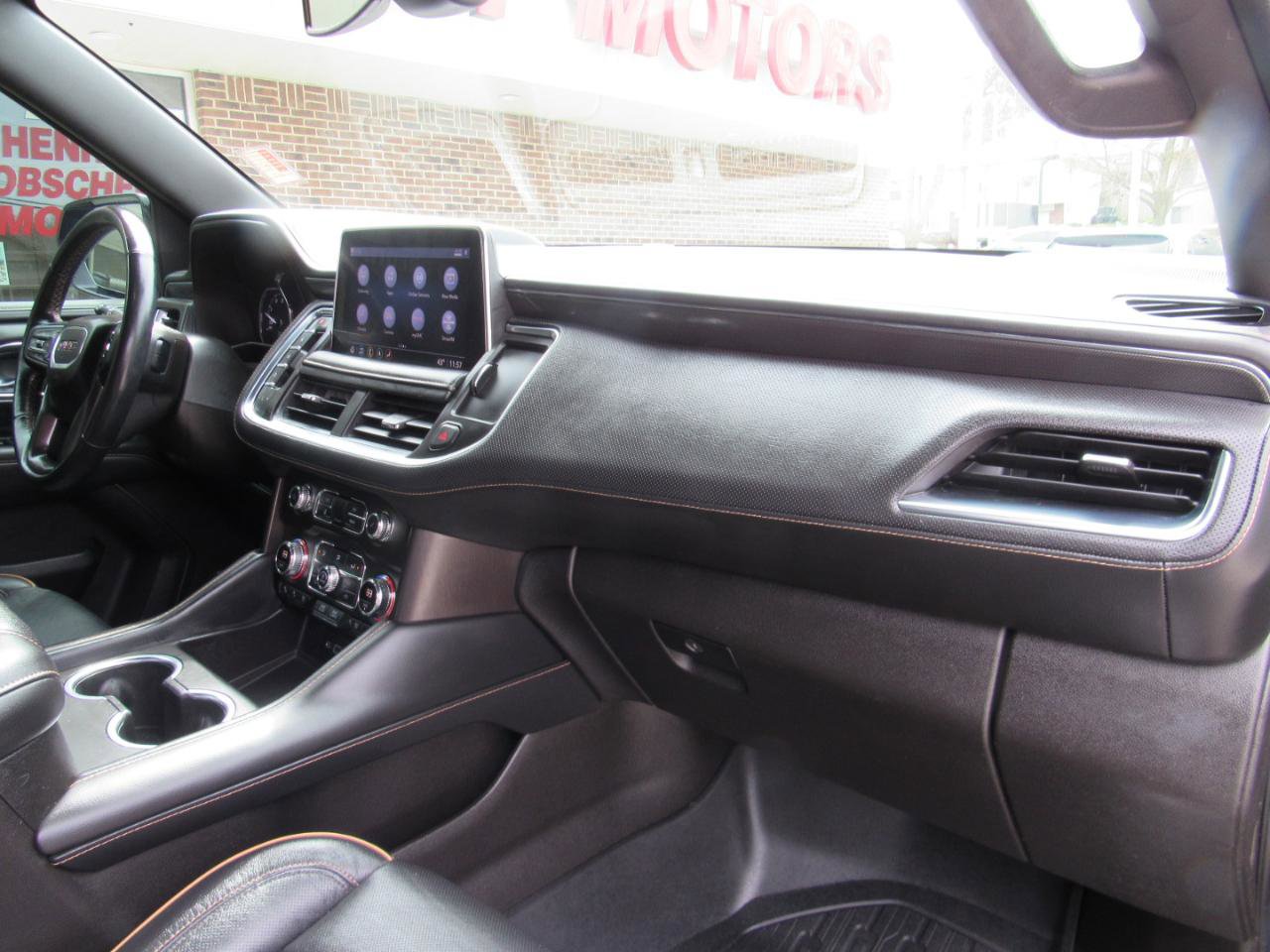 Used 2021 GMC Yukon XL AT4 w/ AT4 Premium Package image 34