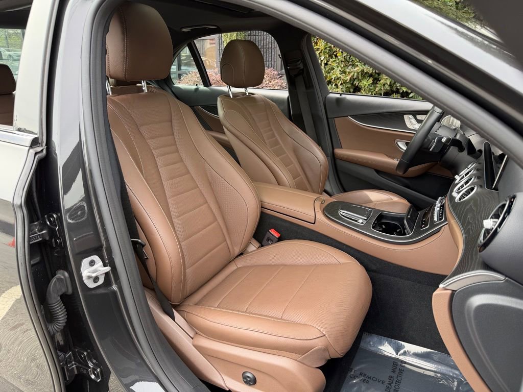 Used 2023 Mercedes-Benz E 450 4MATIC Sedan image 34
