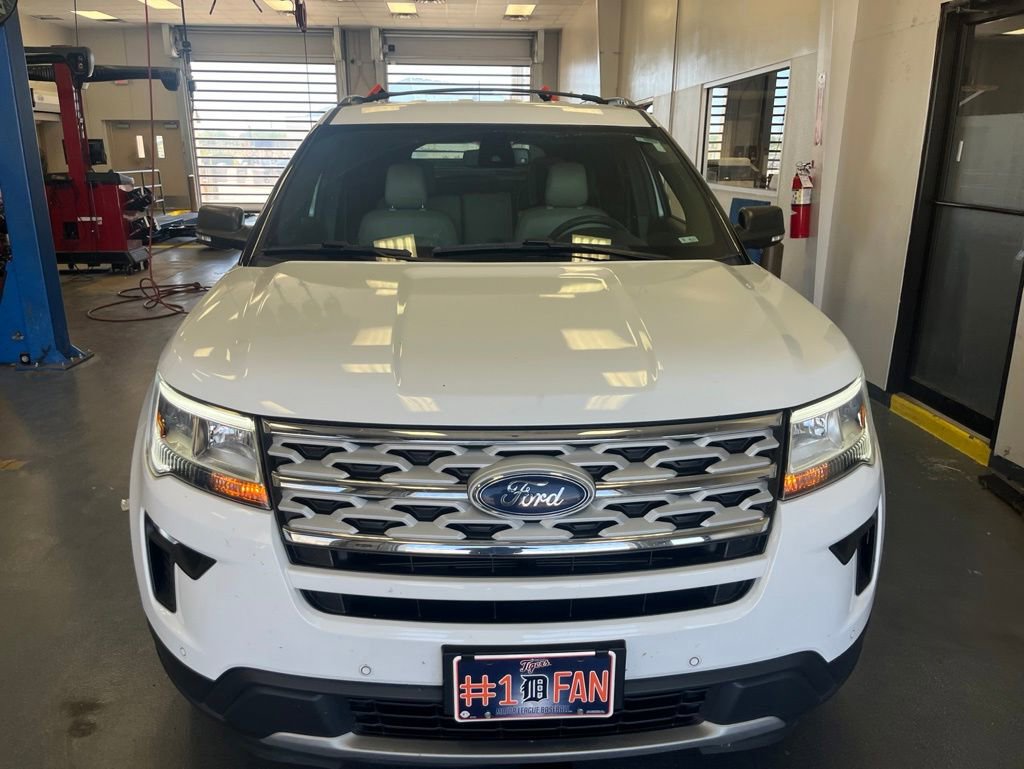 Used 2019 Ford Explorer XLT w/ Equipment Group 202A AWD/4WD image 12