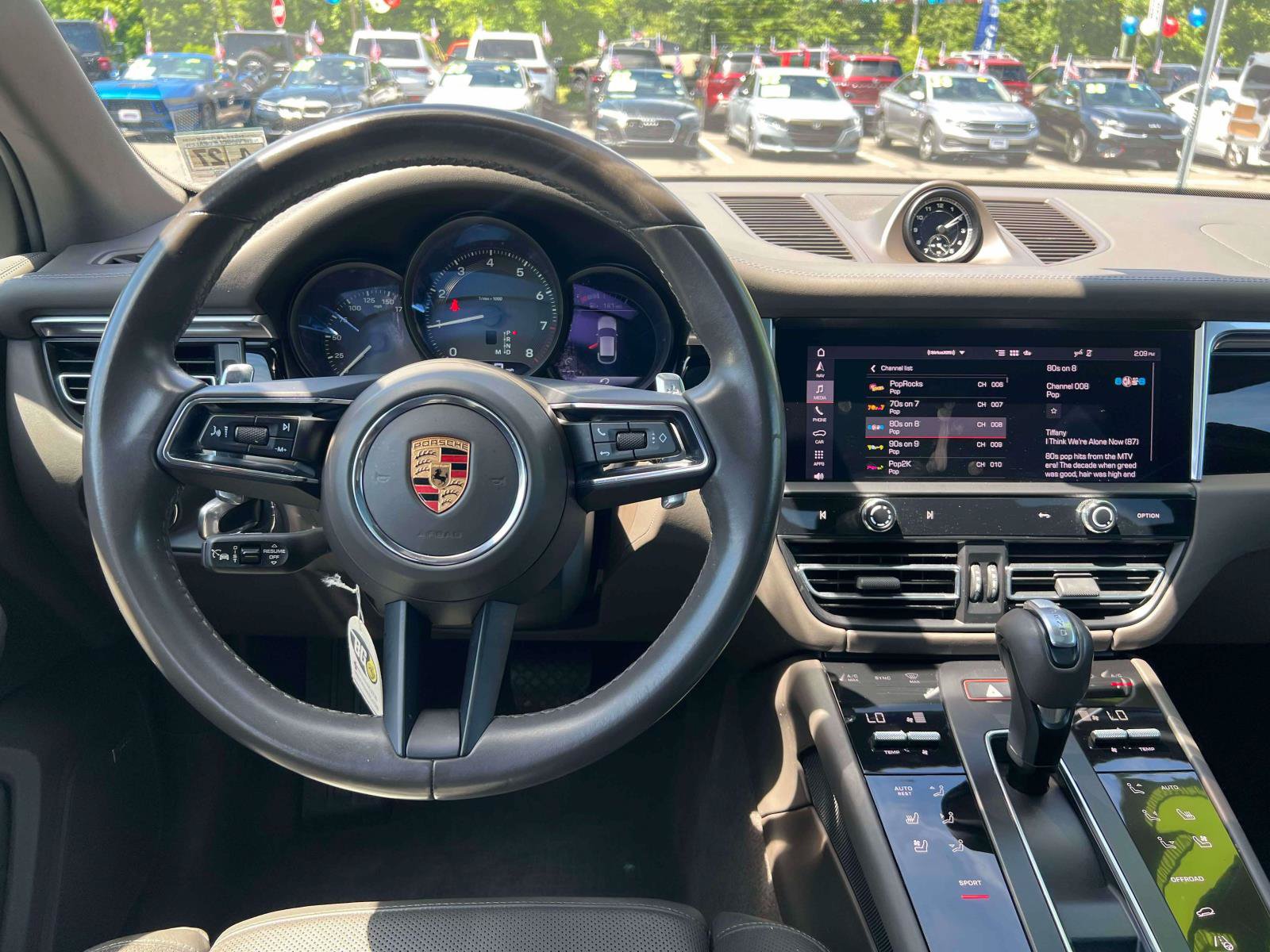 Used 2022 Porsche Macan AWD/4WD image 27