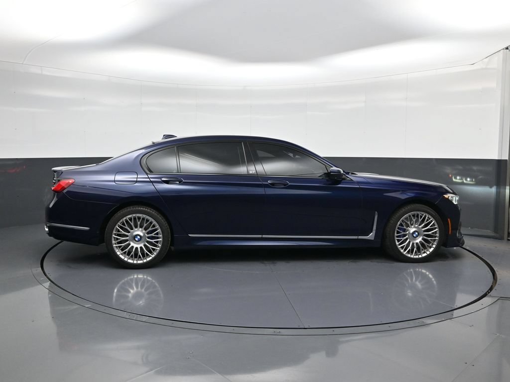 Used 2022 BMW ALPINA B7 xDrive AWD/4WD image 11