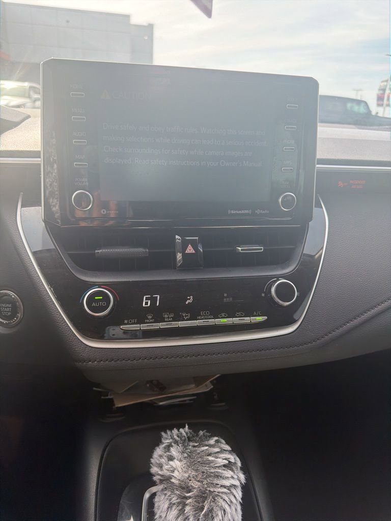 Used 2022 Toyota Corolla XLE FWD image 9