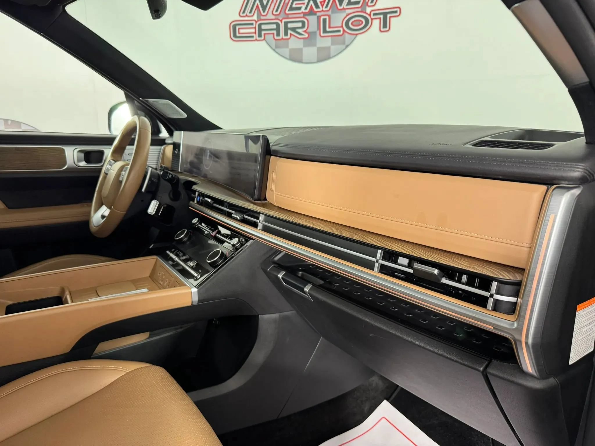 Used 2024 Hyundai Santa Fe Limited AWD/4WD image 12