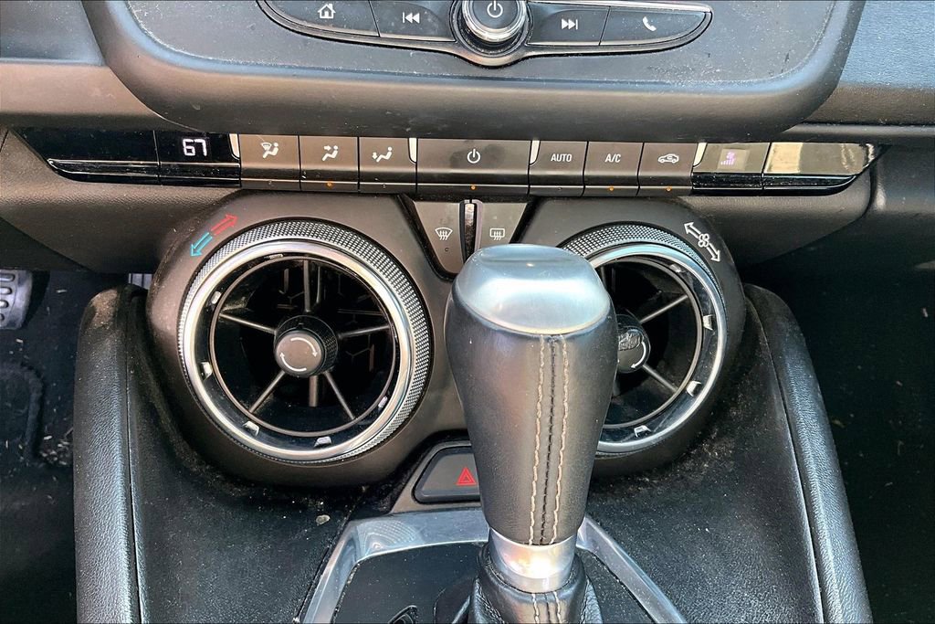 Used 2017 Chevrolet Camaro LT RWD image 30
