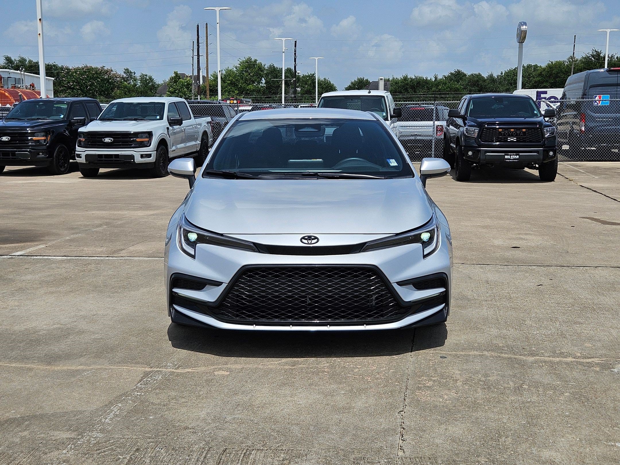 Used 2026 Toyota Corolla SE FWD image 11