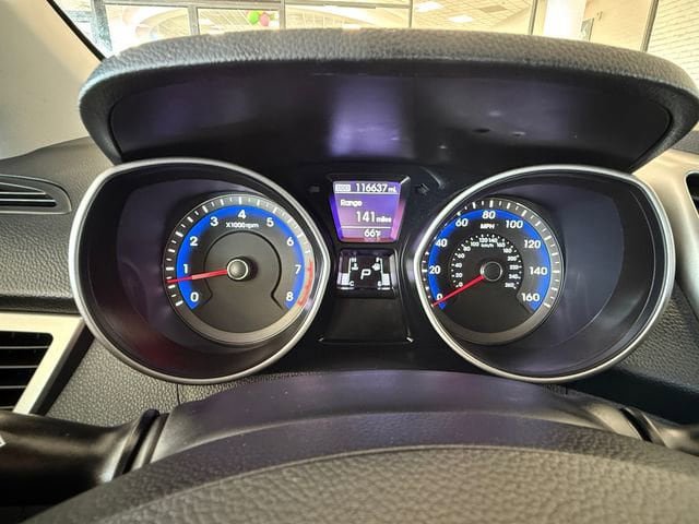 Used 2017 Hyundai Elantra GT FWD image 14