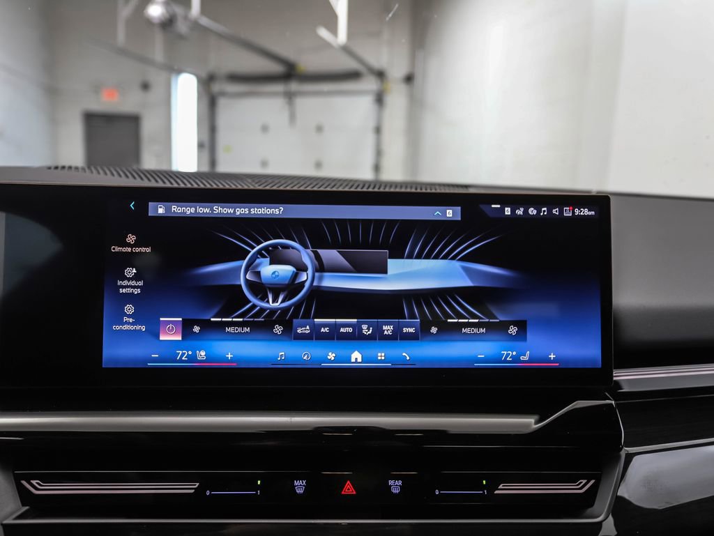 Used 2026 BMW 530i xDrive w/ Premium Package image 16