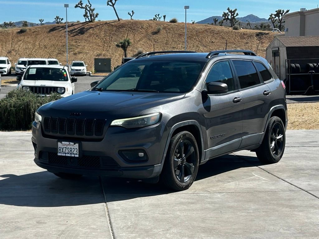 Used 2021 Jeep Cherokee Latitude Plus image 3