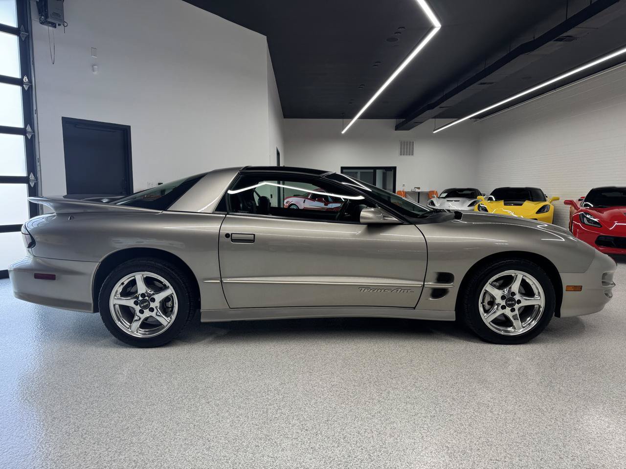 Used 2000 Pontiac Firebird Formula RWD image 18