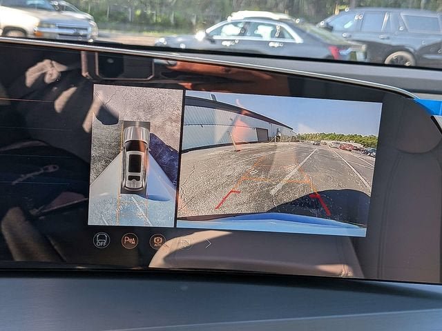 New 2027 Cadillac Vistiq Sport w/ LPO, Floor Liner Package AWD/4WD image 22