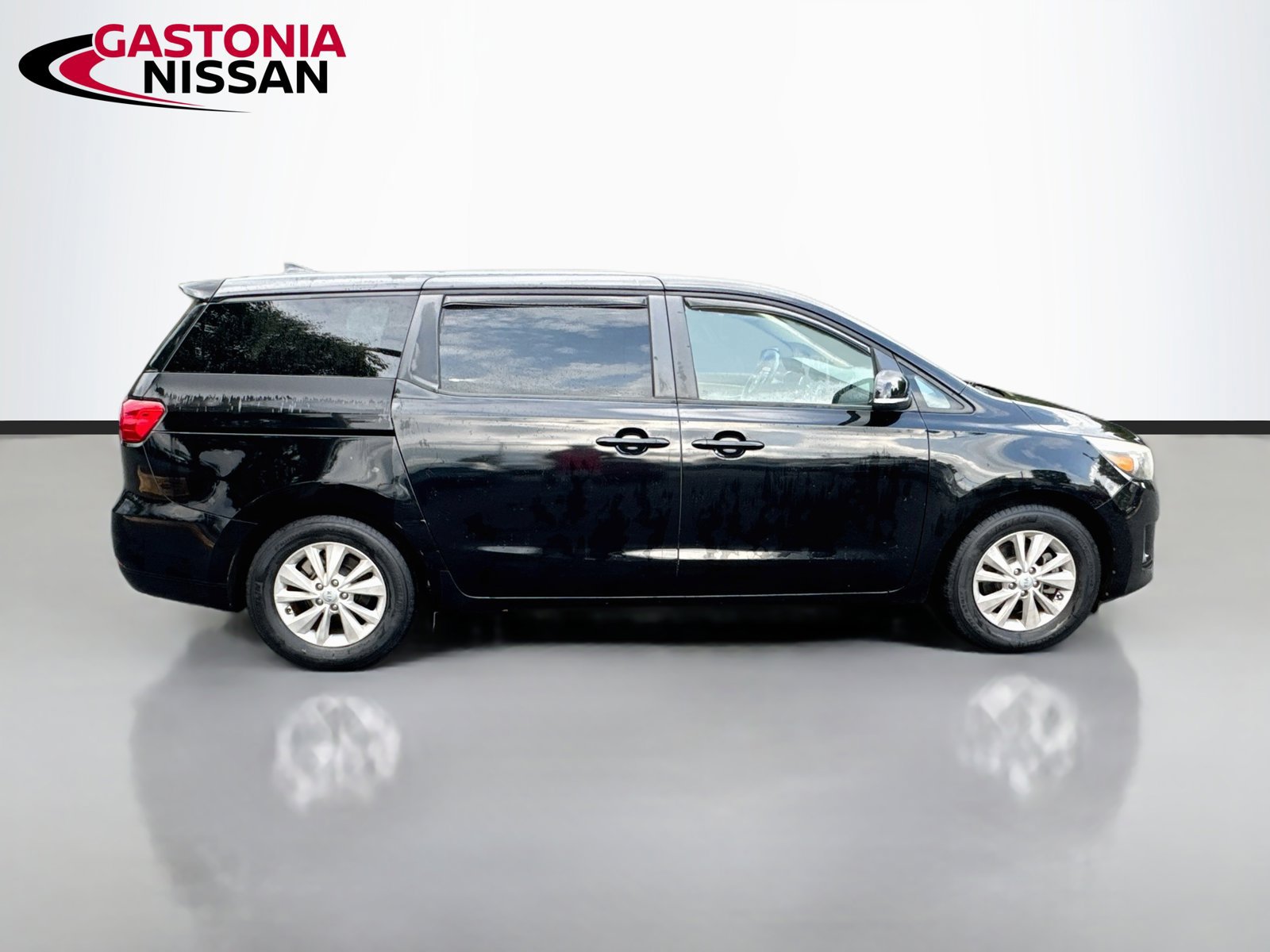 Used 2017 Kia Sedona LX FWD image 10