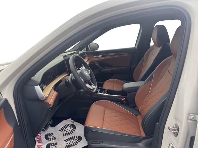 New 2026 Volkswagen Tiguan SEL R-Line AWD/4WD image 9