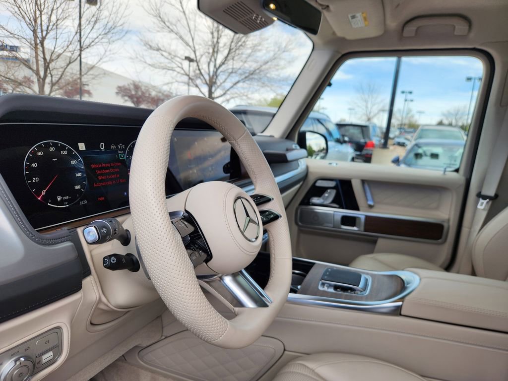 Used 2025 Mercedes-Benz G 550 image 26