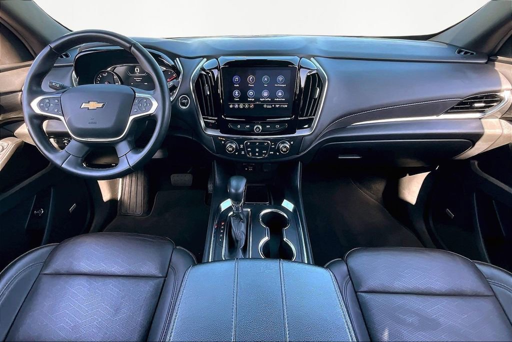 Used 2023 Chevrolet Traverse High Country image 16
