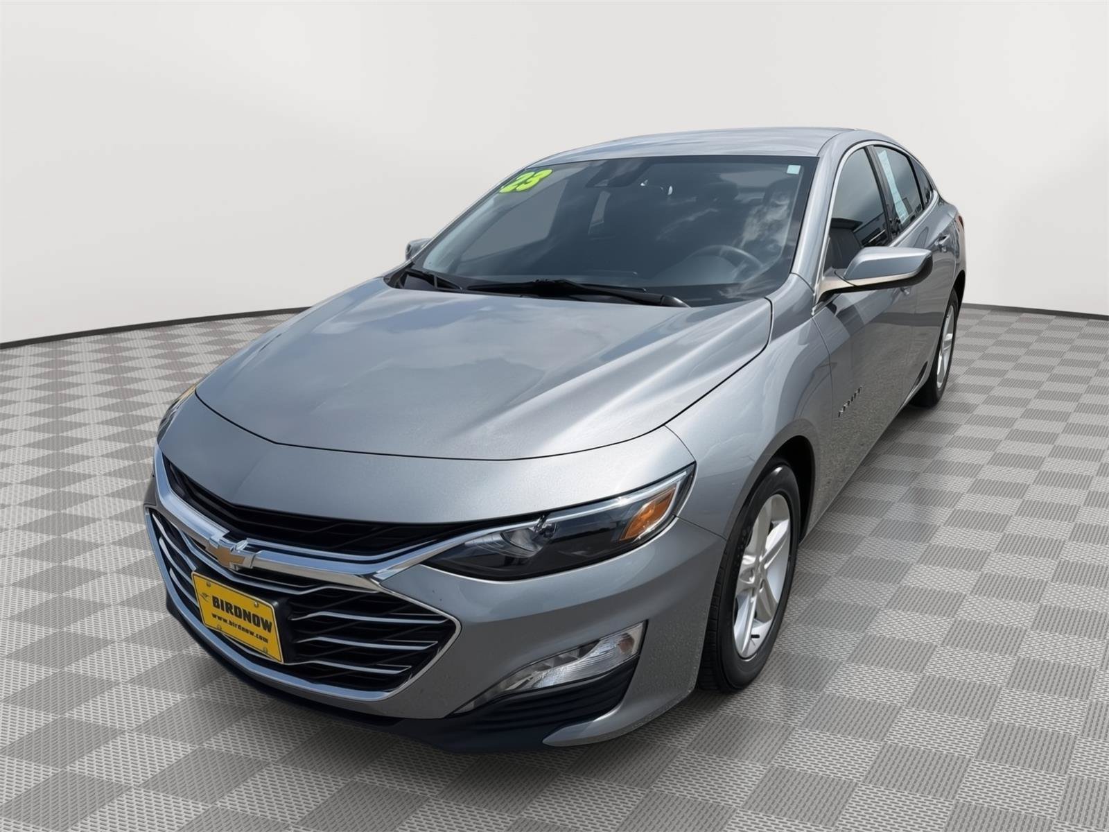 Used 2023 Chevrolet Malibu LT FWD image 2