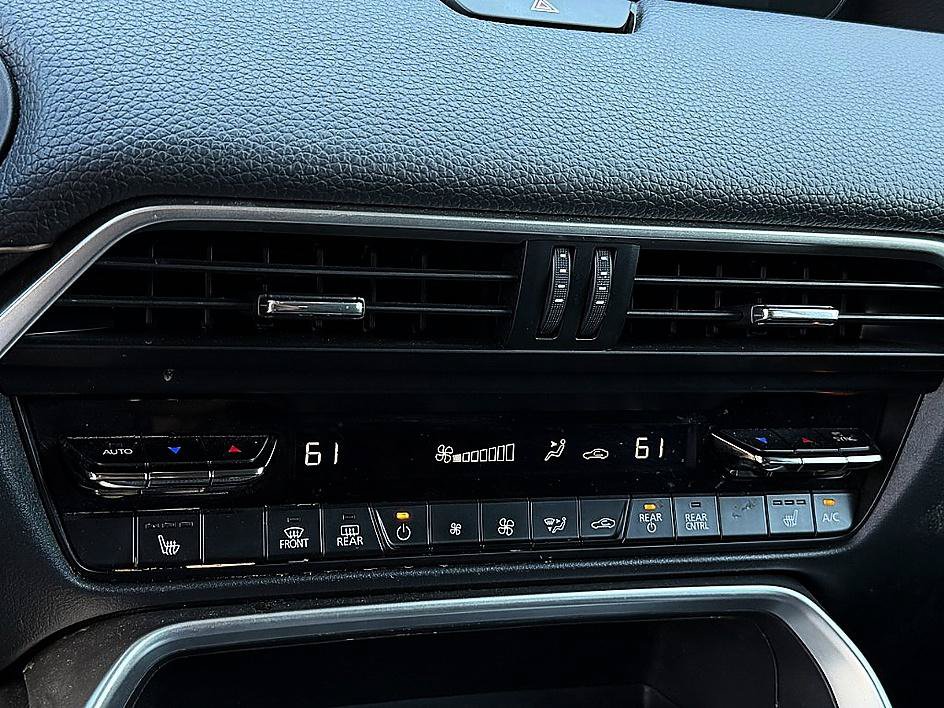 Used 2024 MAZDA CX-90 Plug-In Hybrid w/ Preferred AWD/4WD image 17