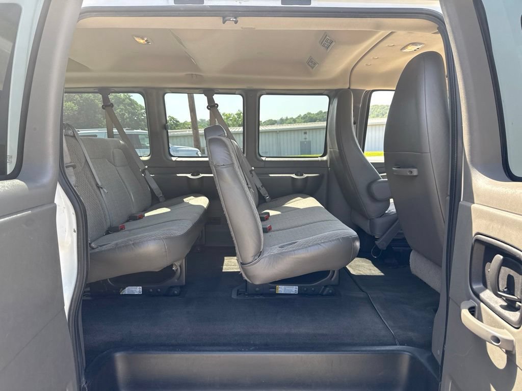 Used 2015 Chevrolet Express 3500 LT w/ LT Preferred Equipment Group RWD image 11