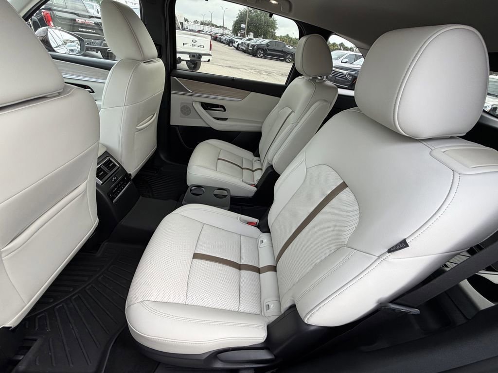 Used 2024 MAZDA CX-90 Plug-In Hybrid w/ Premium Plus AWD/4WD image 17