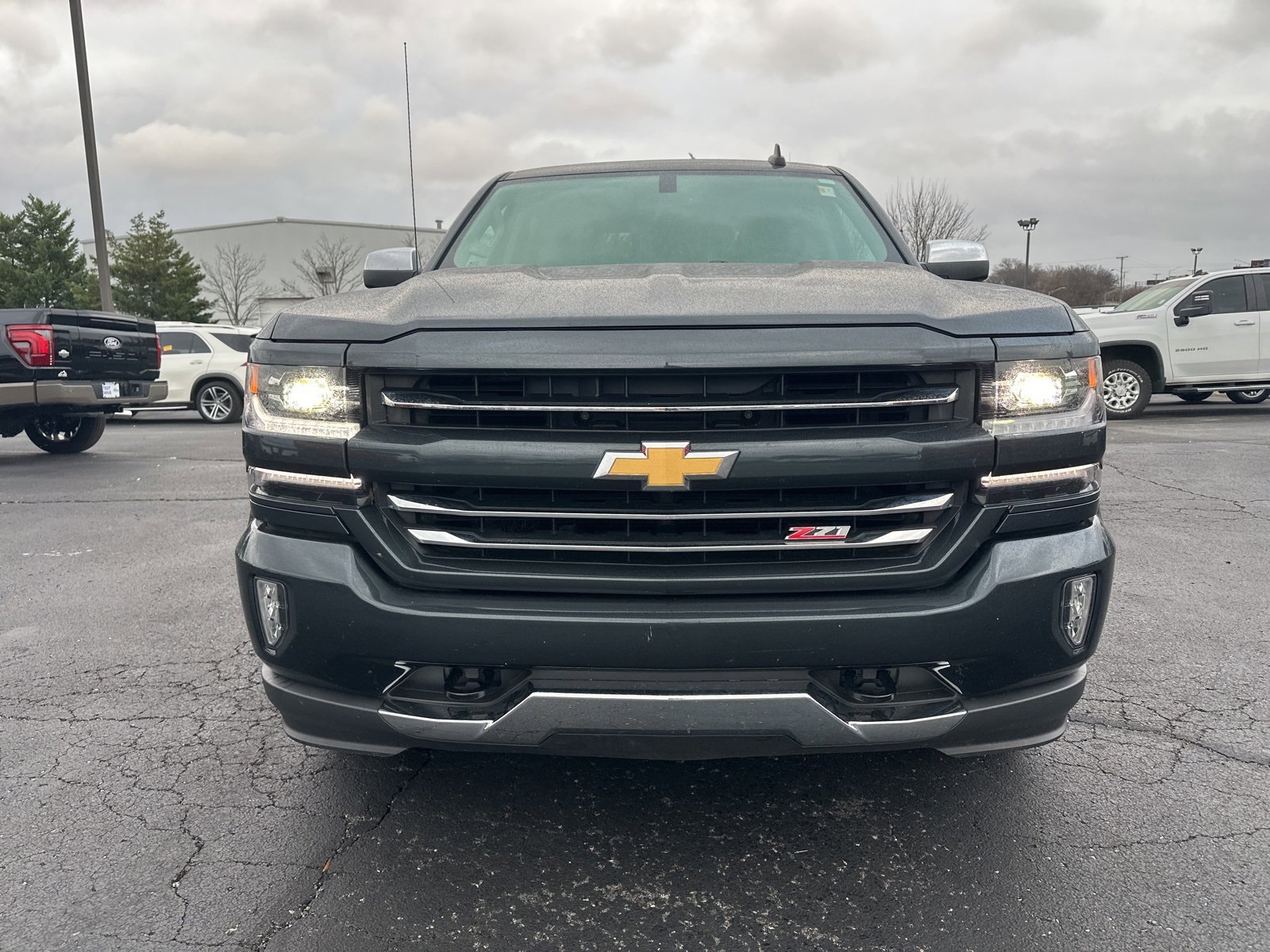 Used 2018 Chevrolet Silverado 1500 LTZ Z71 image 2