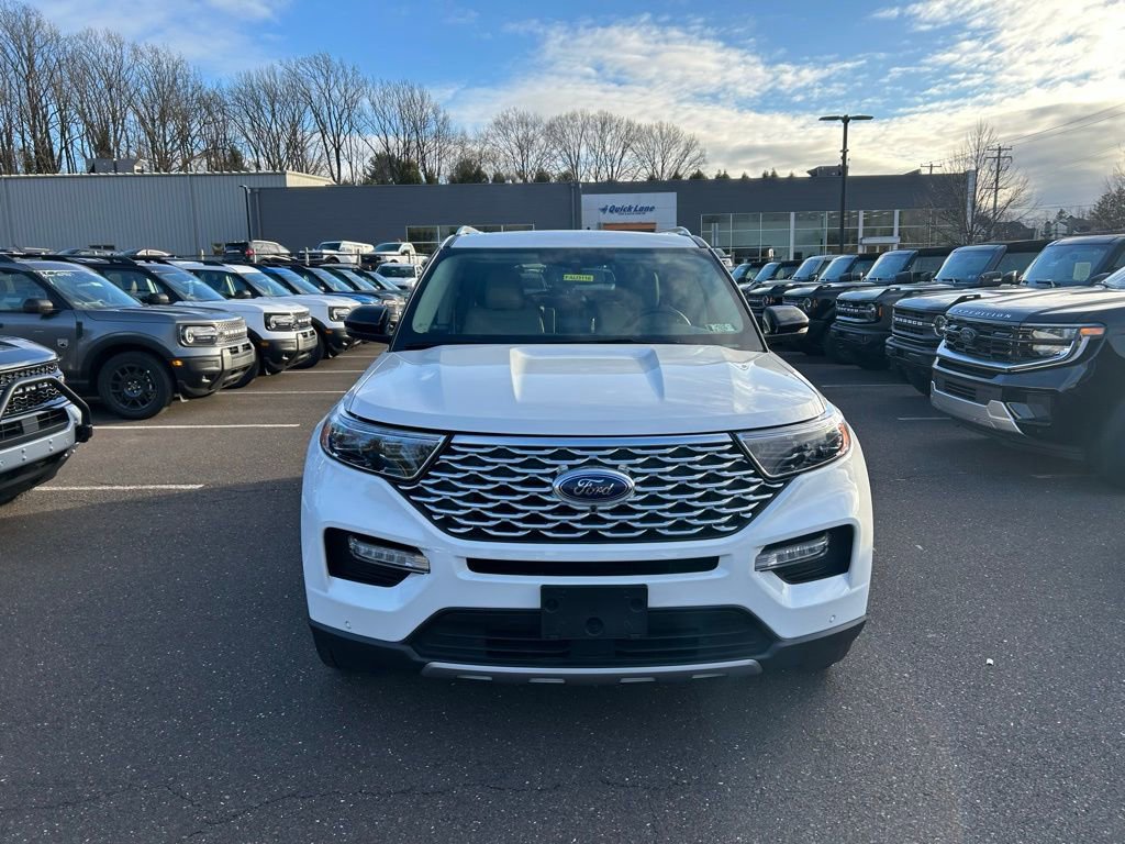 Certified 2022 Ford Explorer Platinum w/ Equipment Group 601A image 2