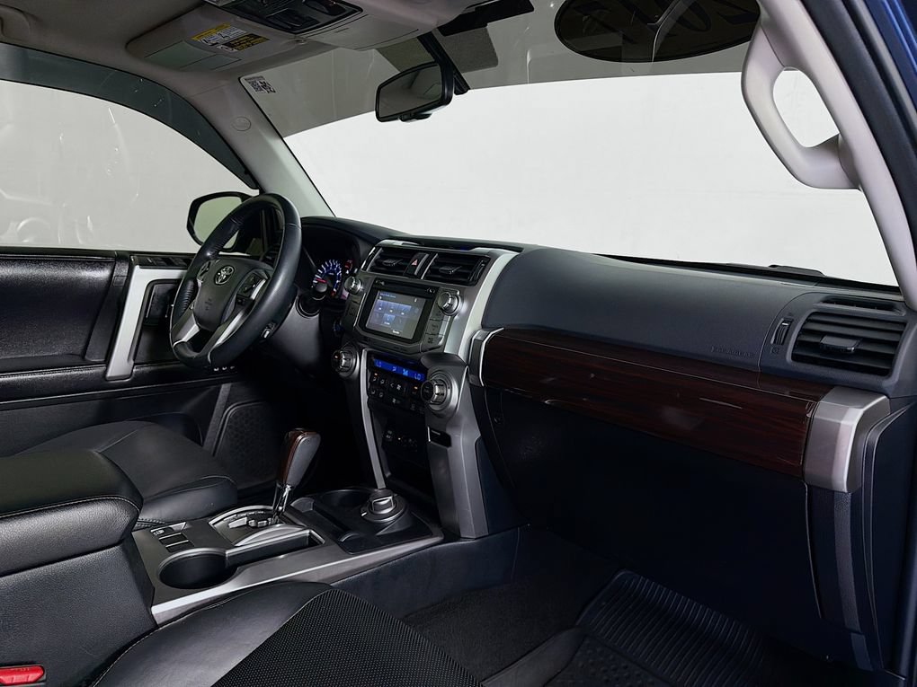 Used 2017 Toyota 4Runner Limited AWD/4WD image 29