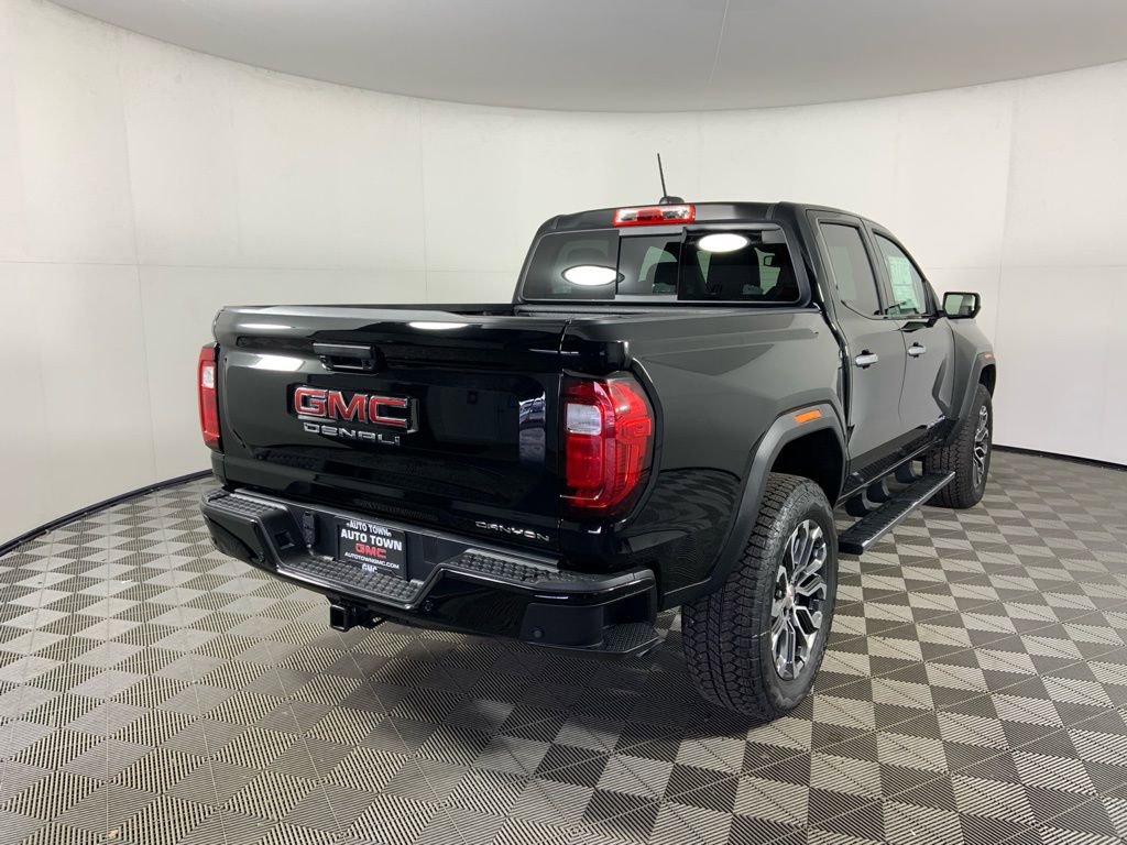Used 2026 GMC Canyon Denali AWD/4WD image 3